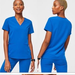 Figs women’s royal blue set